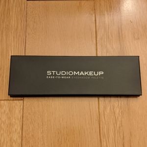 Studio Makeup Ease to Wear Eyeshadow Palette